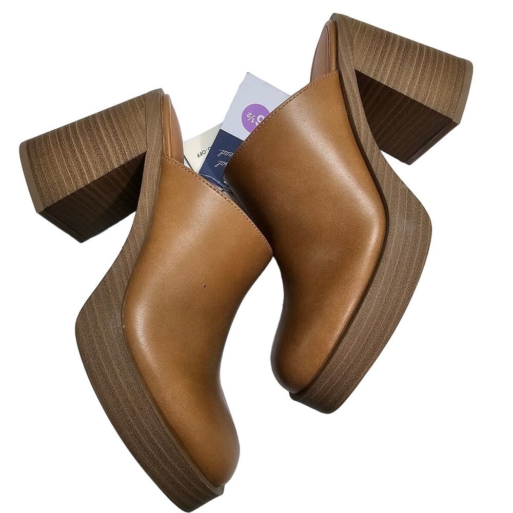 NEW*Heels SIZE 6.5  Tan Mule